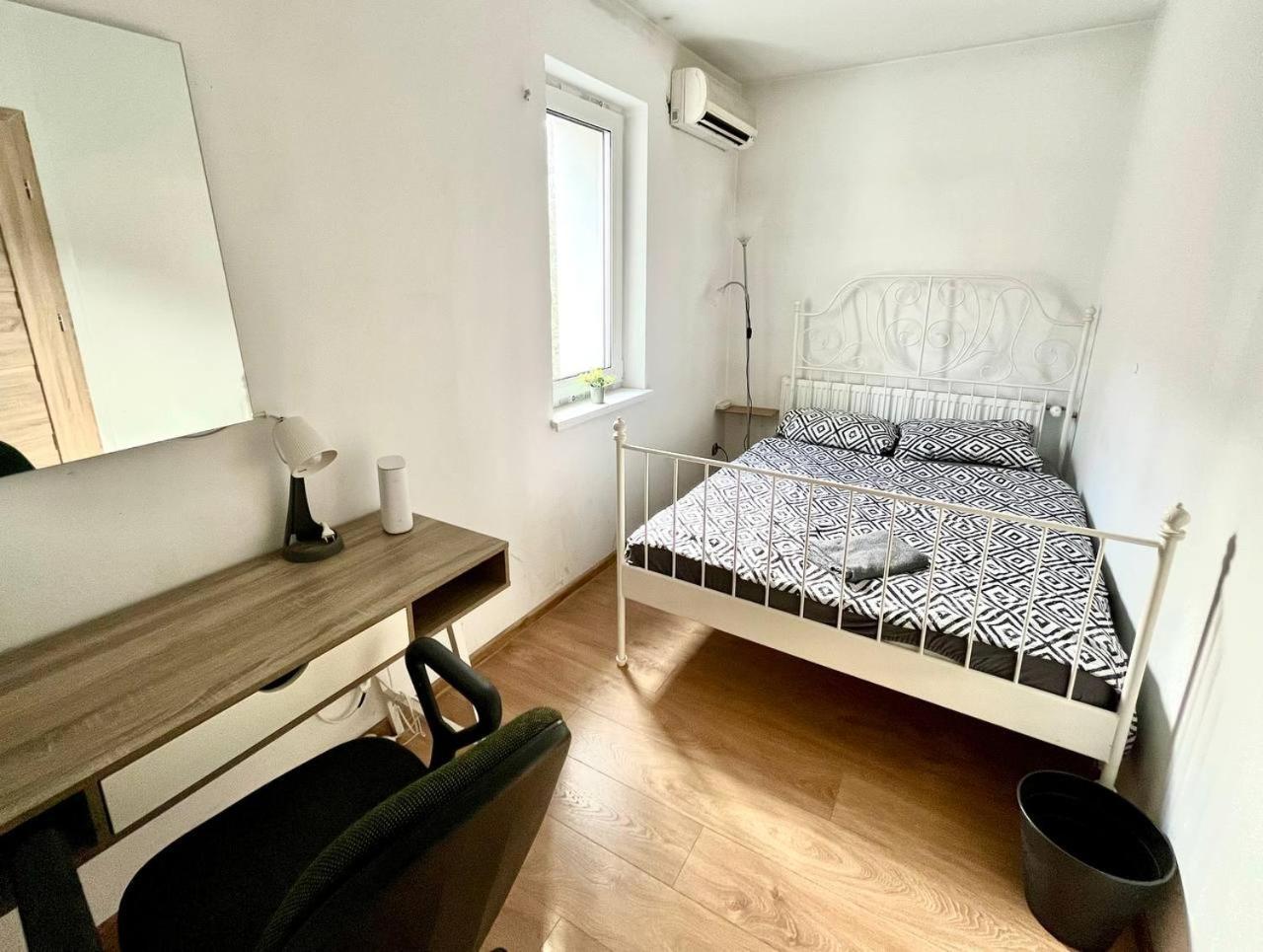Comfy, Nice And Small Room In Krakow Exterior photo